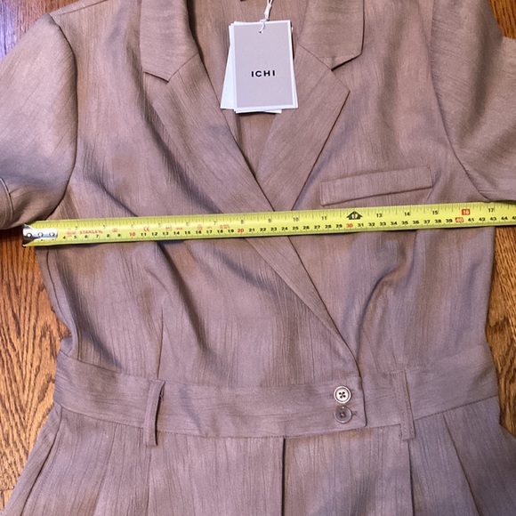 Simons Ihfantine overall shorts romper. Safari tan. NWT. - Picture 6 of 12